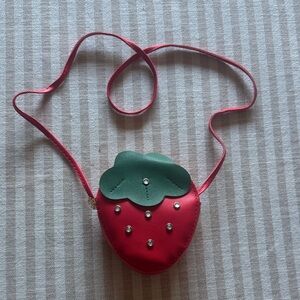 Strawberry-Shaped Kids Crossbody Bag - Red and Green